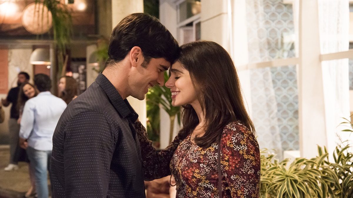 Sabrina Petraglia e Marcos Pitombo como Shirley e Felipe em Haja Coração (César Alves / Globo)