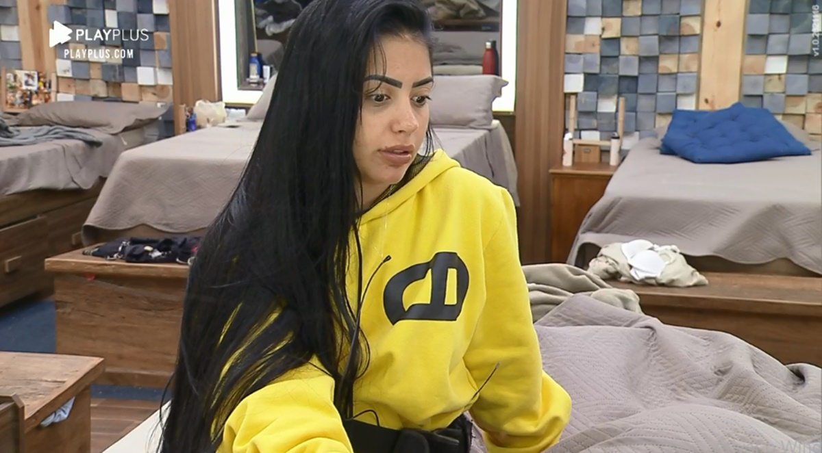 Mirella revela preocupação com imagem fora do programa (Reprodução: PlayPlus)