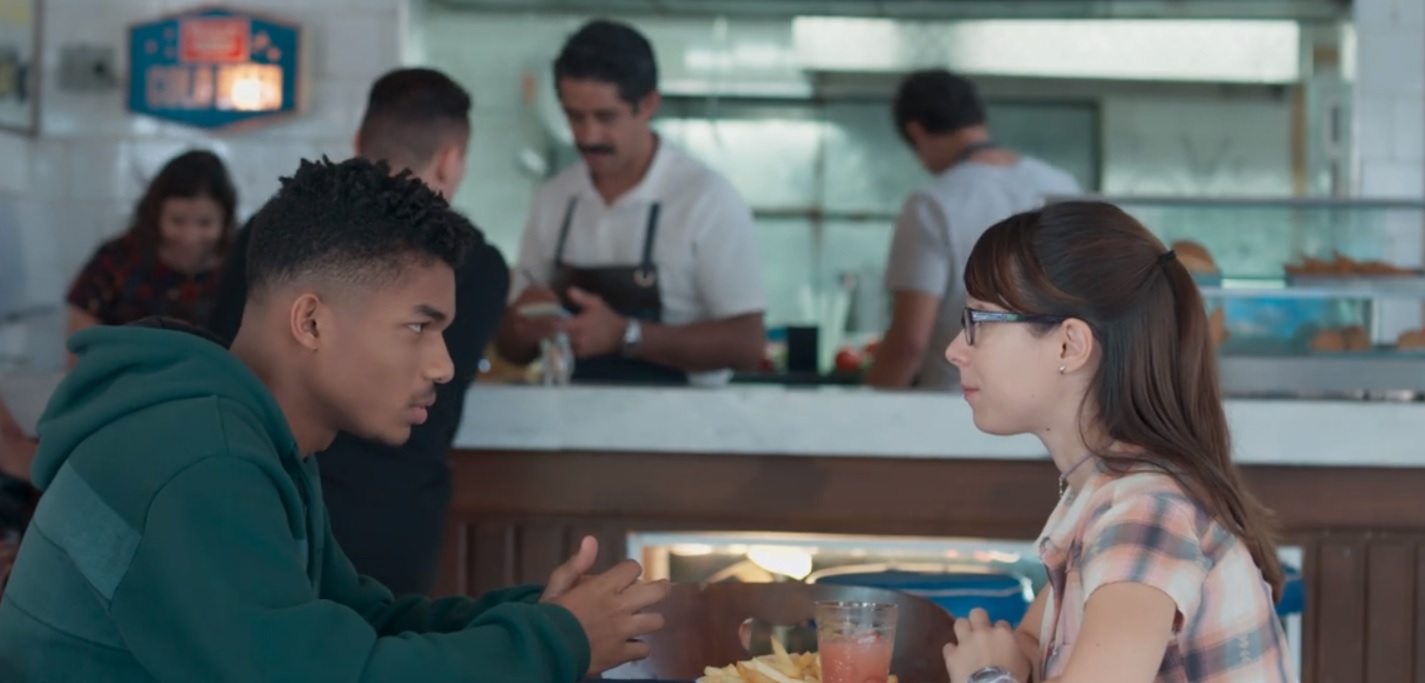 Anderson (Juan Paiva) e Benê (Daphne Bozaski) de Malhação - Viva a Diferença