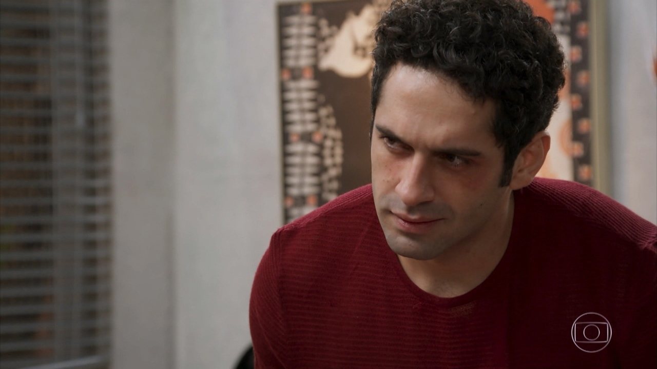 Beto (João Baldasserini) em Haja Coração
