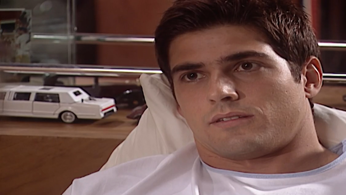 Edu (Reynaldo Gianecchini) em Laços de Família