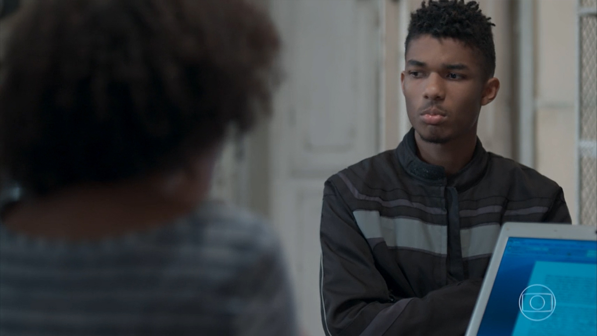 Ellen (Heslaine Vieira) e Anderson (Juan Paiva) em Malhação