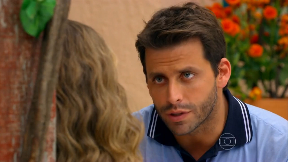 Ester (Grazi Massafera) e Cassiano (Henri Castelli) em Flor do Caribe