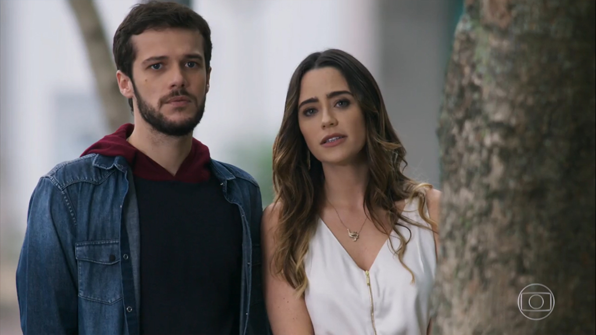 Giovanni (Jayme Matarazzo) e Bruna (Fernanda Vasconcellos) em Haja Coração