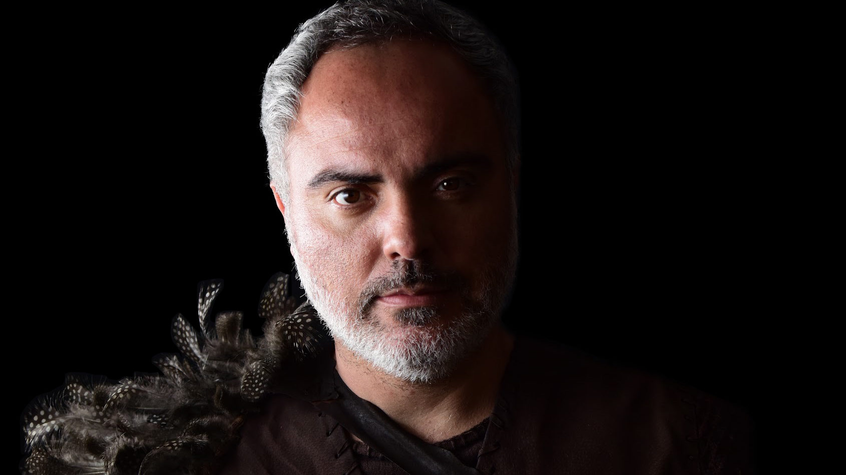Saulo Rodrigues como Társis em Gênesis (Blad Meneghel / Record TV)