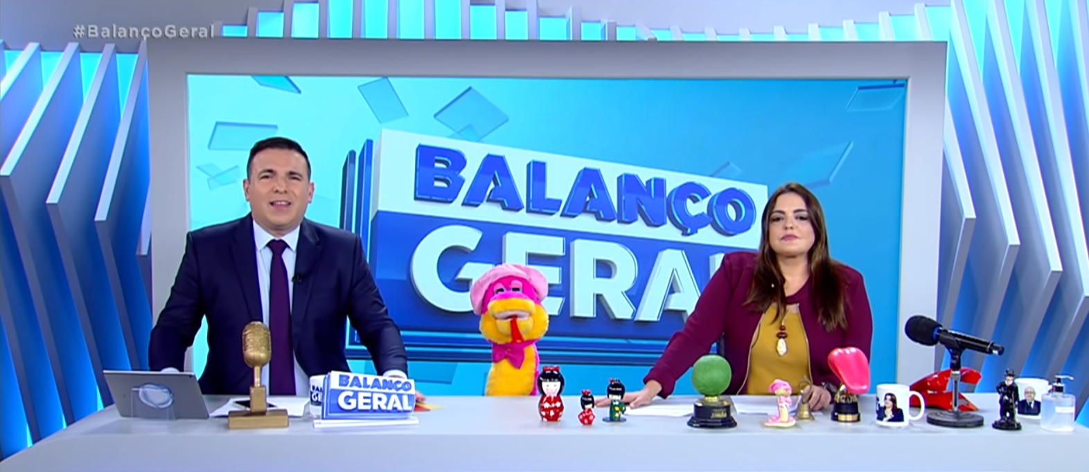 Reinaldo Gottino e Fabíola Reipert no quadro A Hora da Venenosa, do Balanço Geral SP