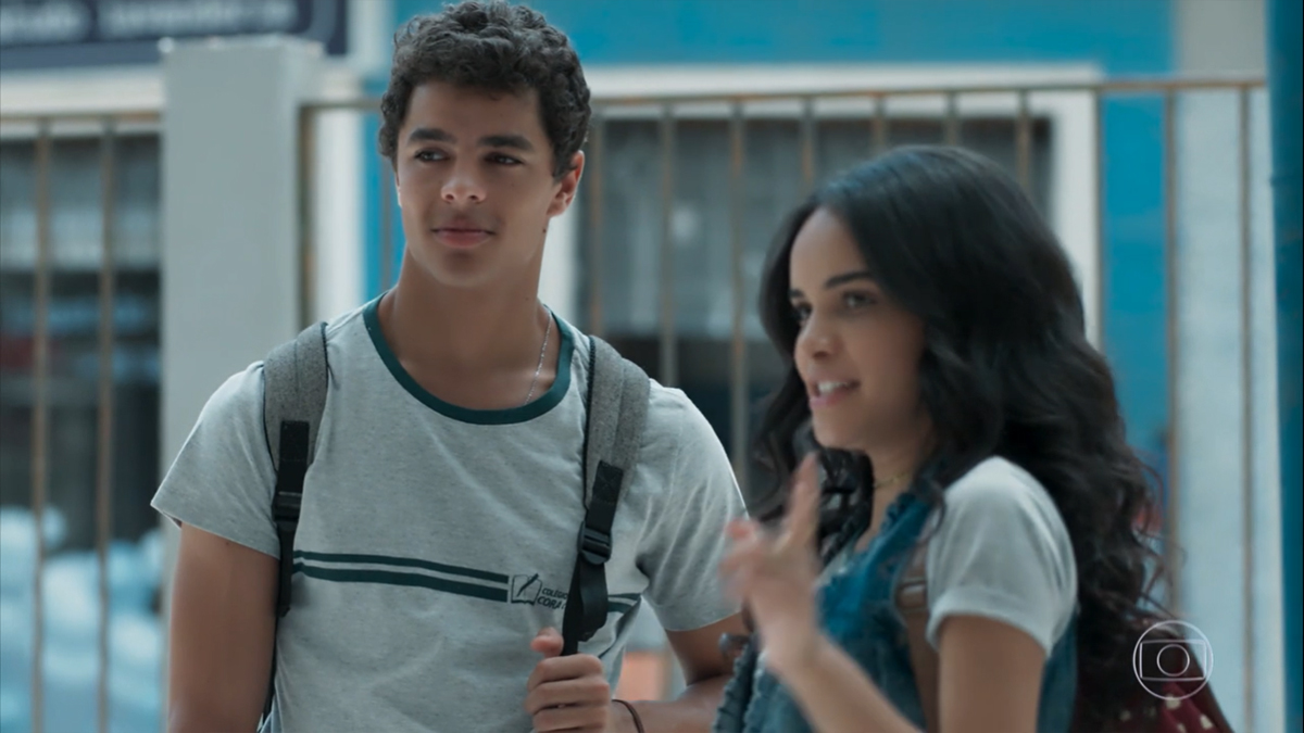 Tato (Matheus Abreu) e K2 (Carol Macedo) em Malhação