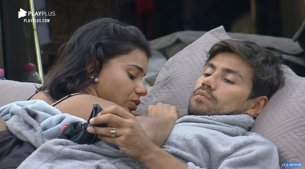 Jake detona postura de Tays e Biel (Reprodução: PlayPlus)