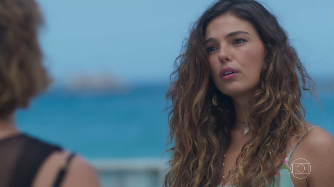 Cibele (Bruna Linzmeyer) e Ritinha (Isis Valverde) em A Força do Querer