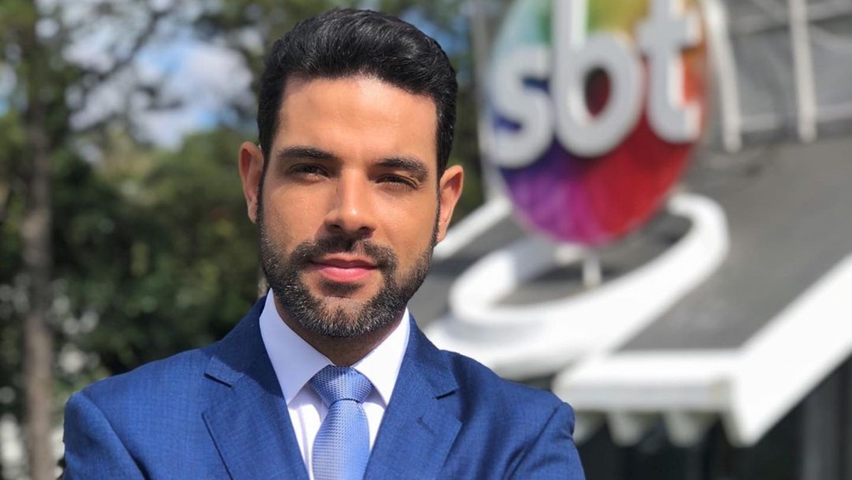 Darlisson Dutra é repórter e apresentador do SBT há quase oito anos (Reprodução: Instagram @darlissondutra)