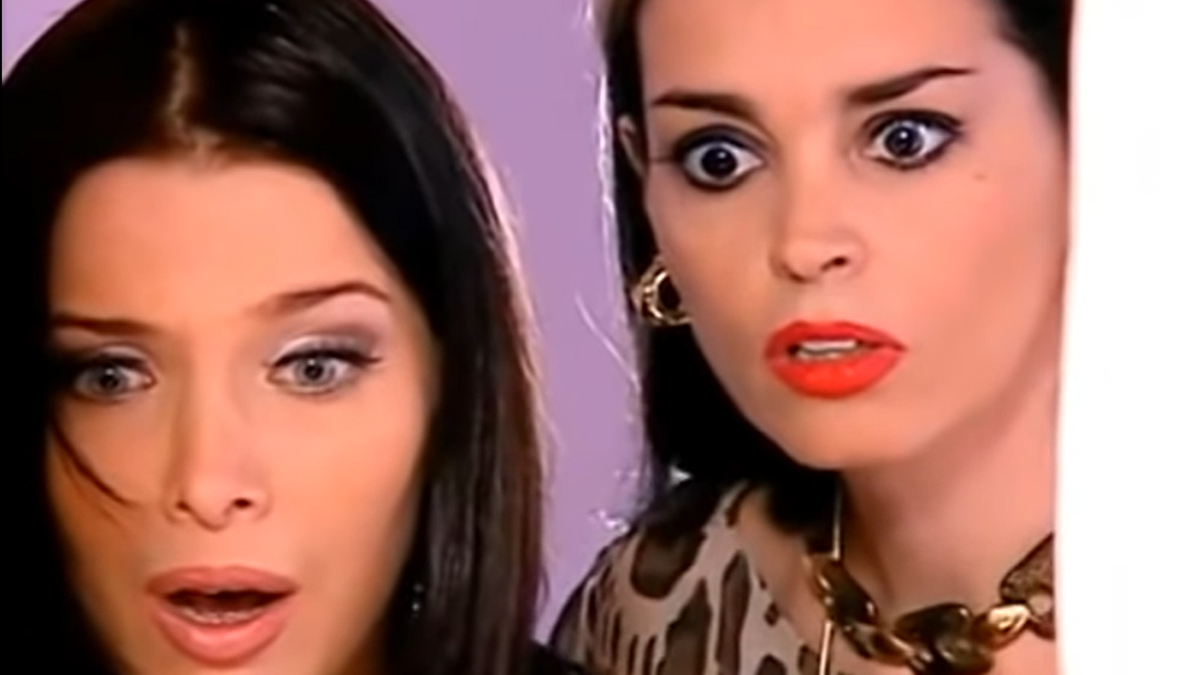 Delfina (Maria Carolina Ribeiro) e Malva (Suzy Rêgo) em Floribella