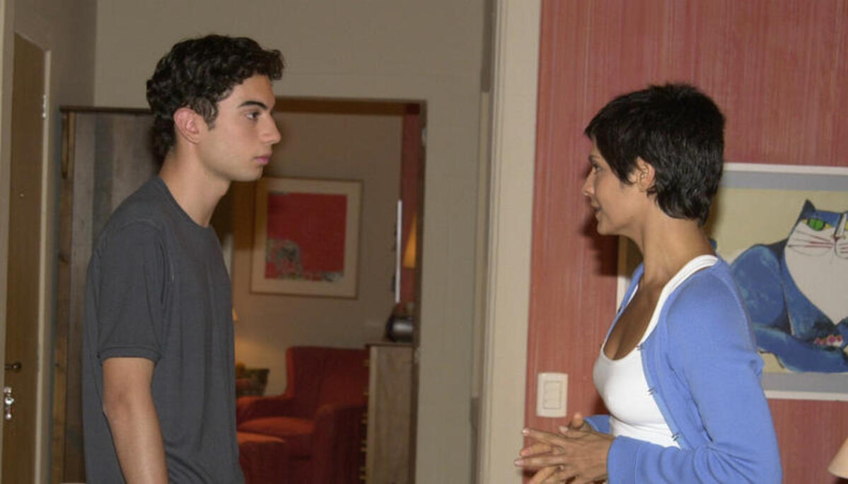 Fred (Pedro Furtado) e Raquel (Helena Ranaldi) de Mulheres Apaixonadas