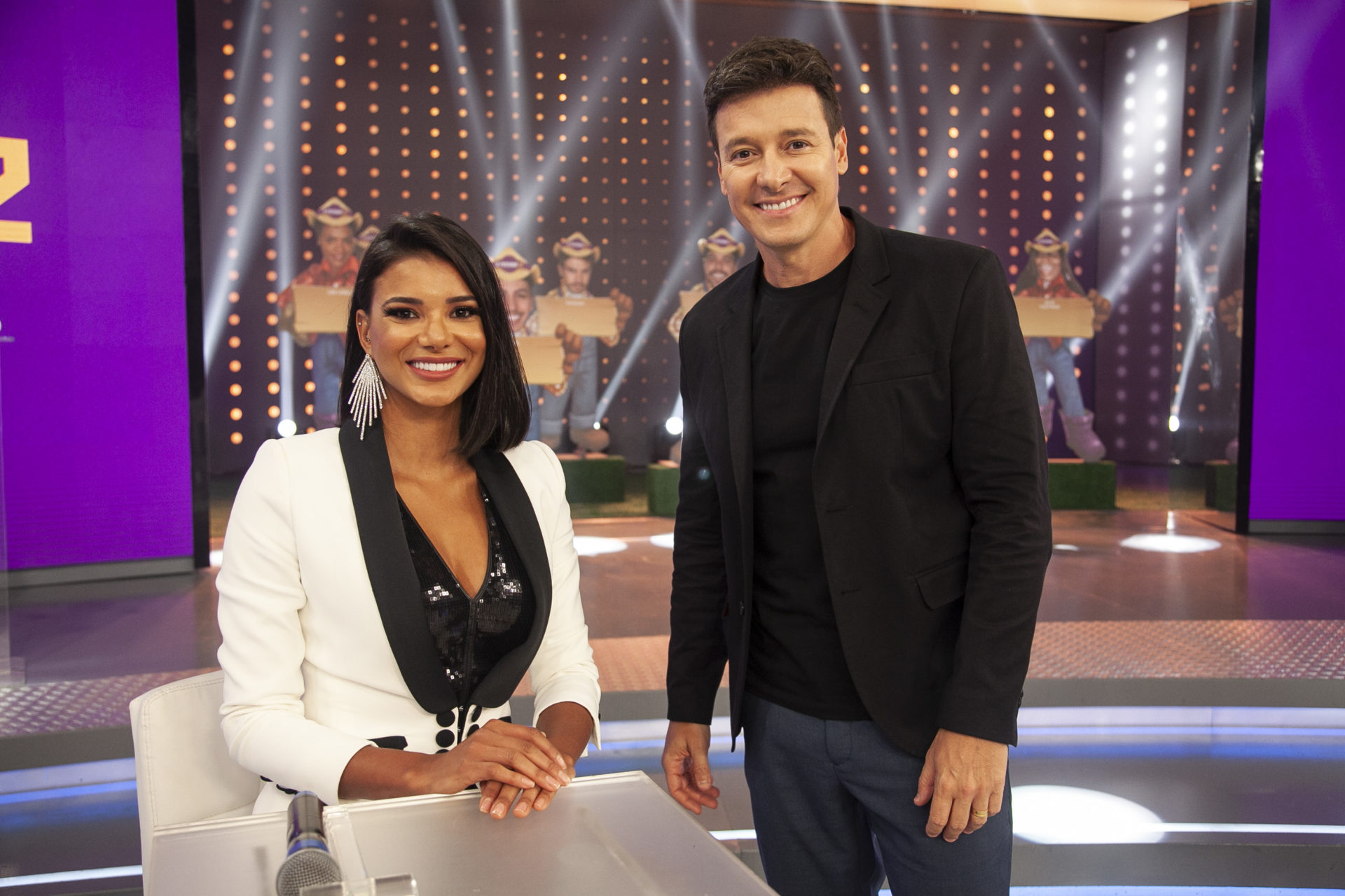 Jakelyne e Rodrigo Faro no Hora do Faro
