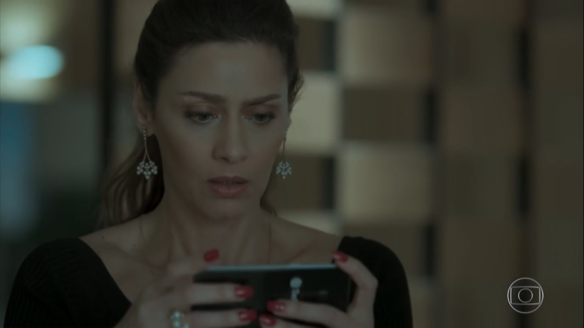 Joyce (Maria Fernanda Cândido) em A Força do Querer