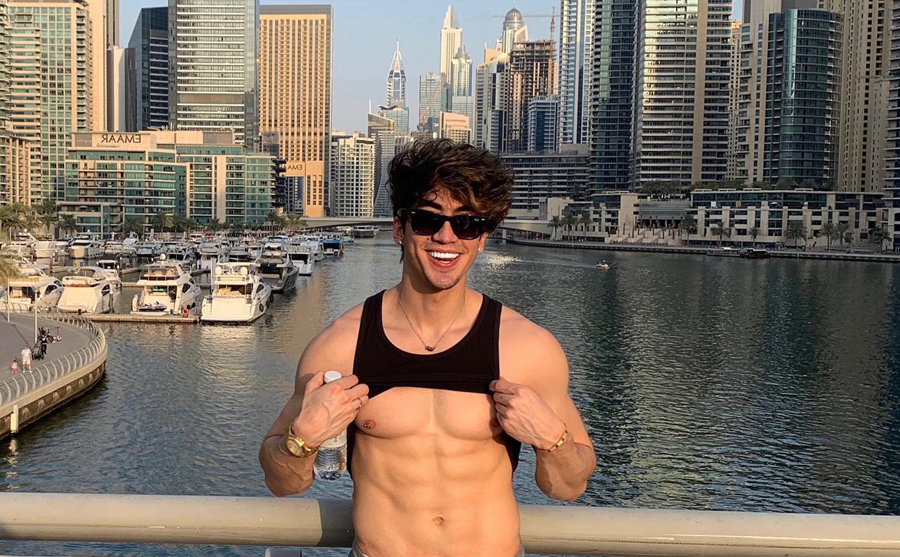 O ator, modelo e influencer Felipe Frascaroli