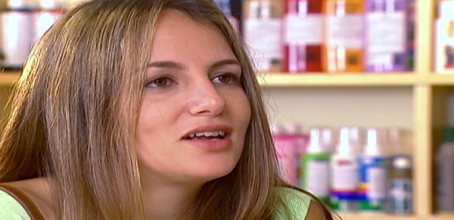 Ana (Flávia Guimarães) de Laços de Família