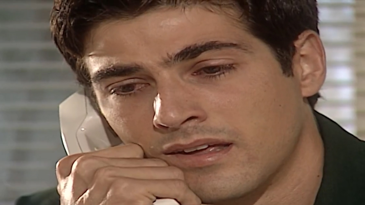 Edu (Reynaldo Gianecchini) em Laços de Família