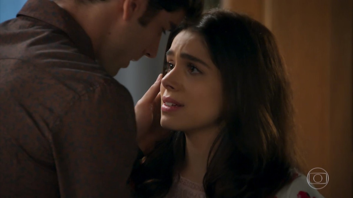Felipe (Marcos Pitombo) e Shirlei (Sabrina Petraglia) em Haja Coração