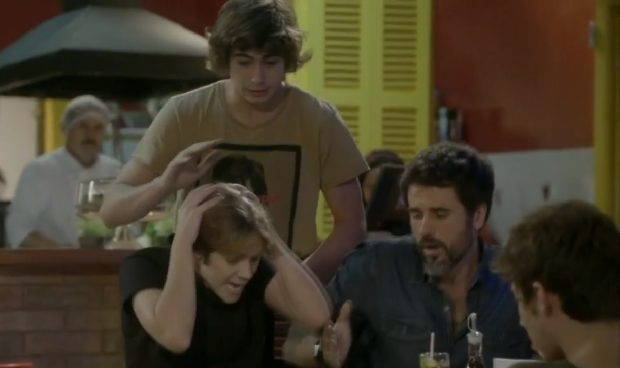 Karina (Isabella Santoni), Pedro (Rafael Vitti) e Gael (Eriberto Leão) de Malhação Sonhos