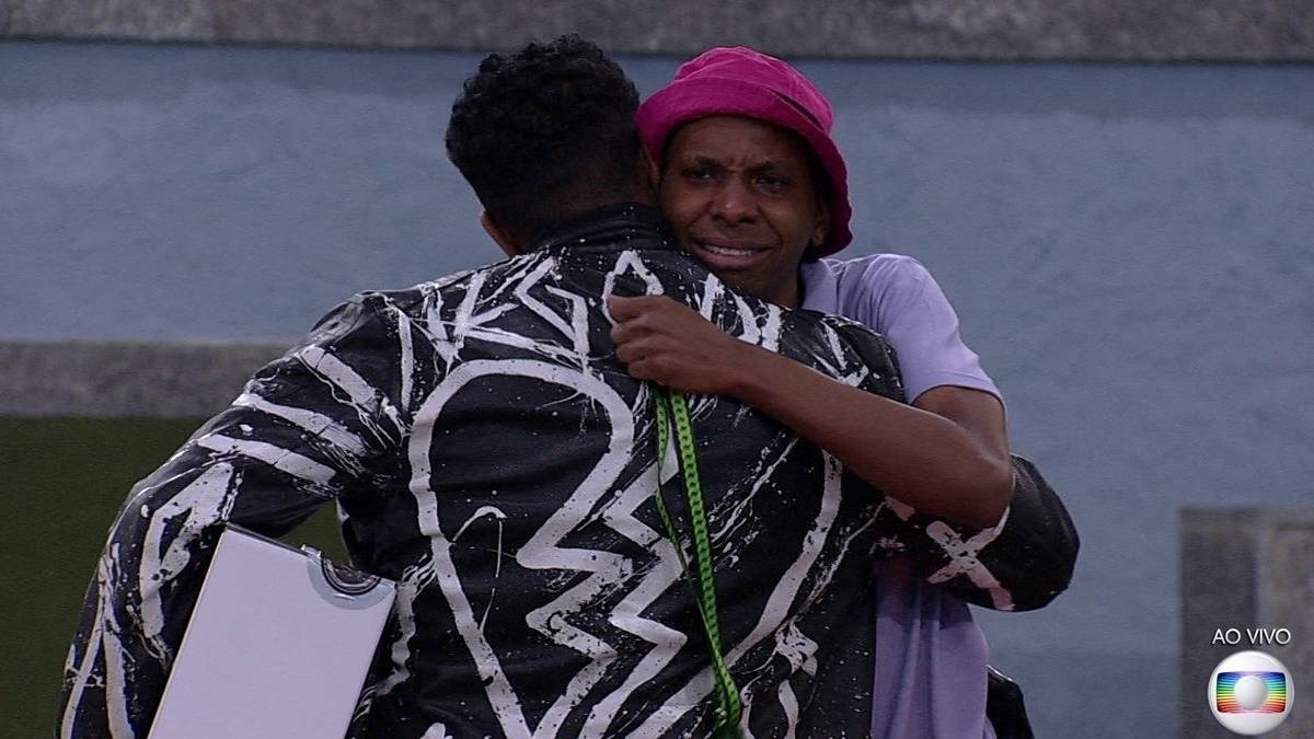 Lucas Penteado e Nego Di comemoram prêmios no BBB 21