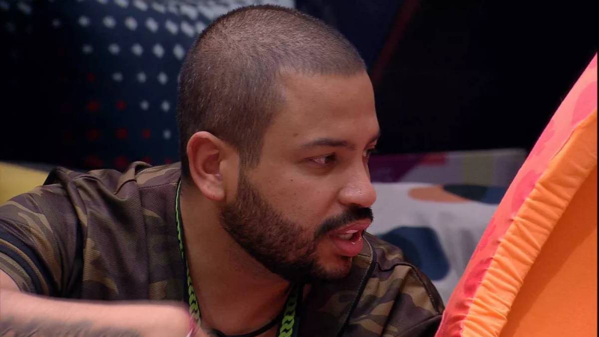 Projota e Arthur conversam no BBB 21