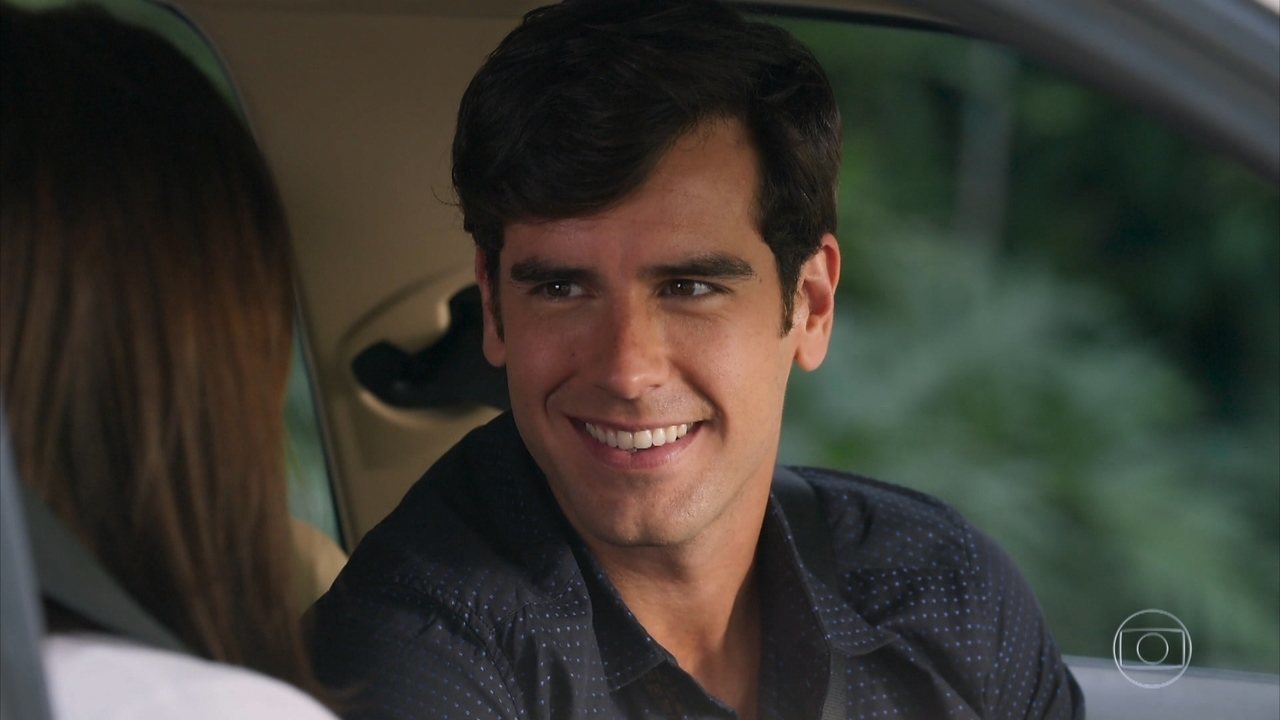 Shirlei (Sabrina Petraglia) e Felipe (Marcos Pitombo) em Haja Coração