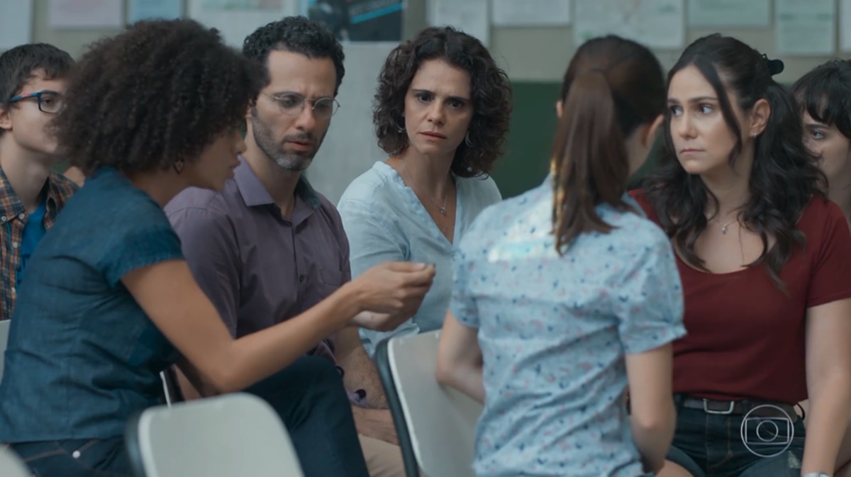 Professores do Cora Coralina ficam indignados com fake news (Reprodução: Globo)