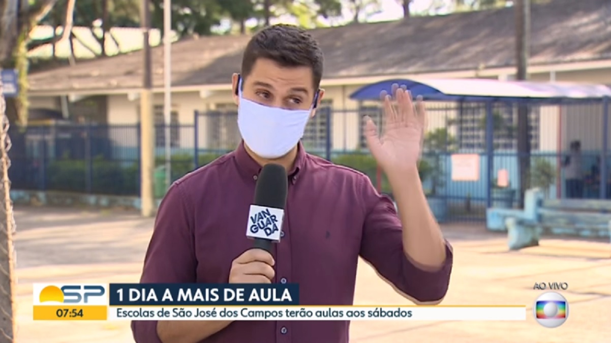 Pedro Melo, repórter da TV Vanguarda, afiliada da Globo, no Bom Dia São Paulo