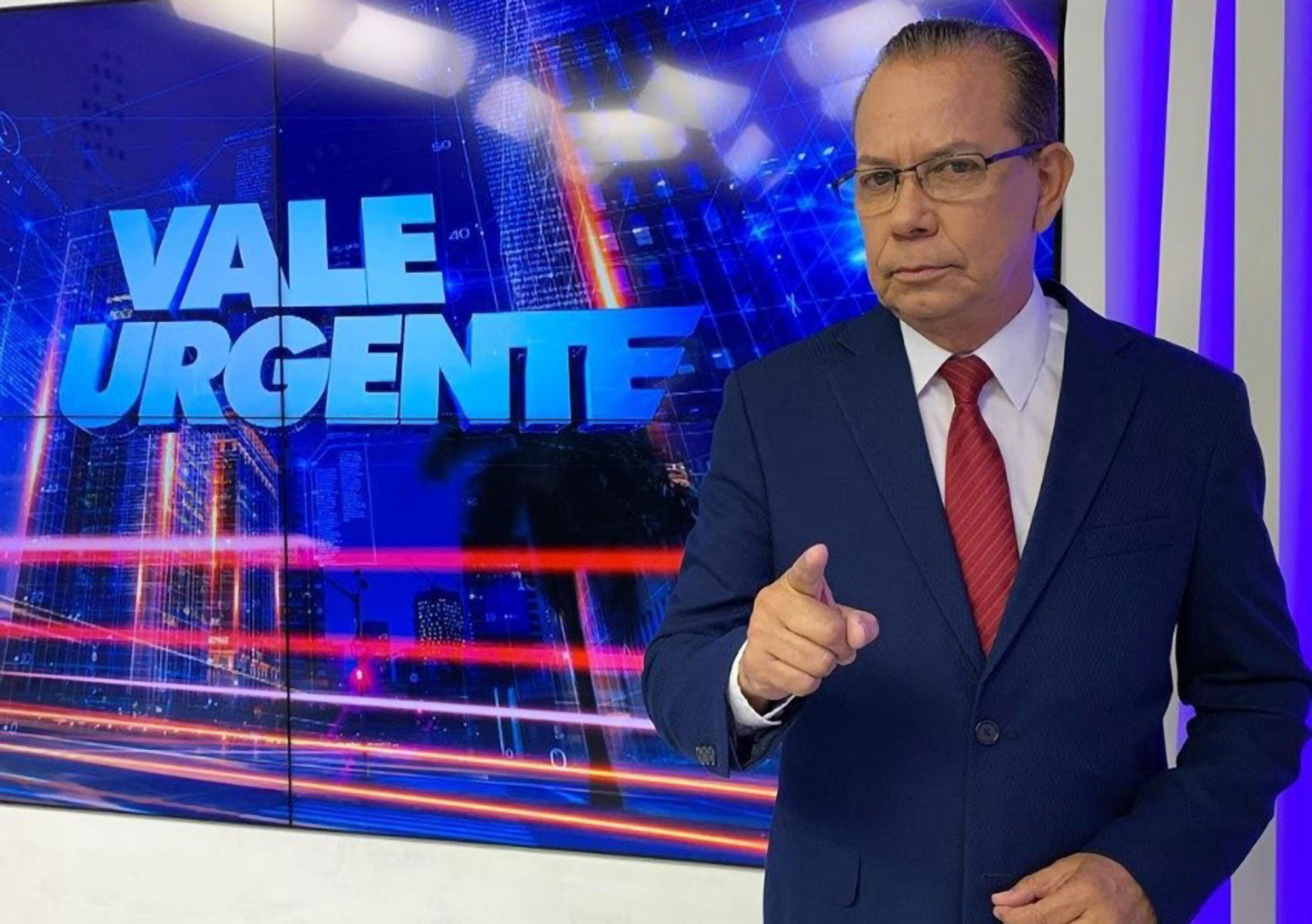 Apresentador Tony Bleid