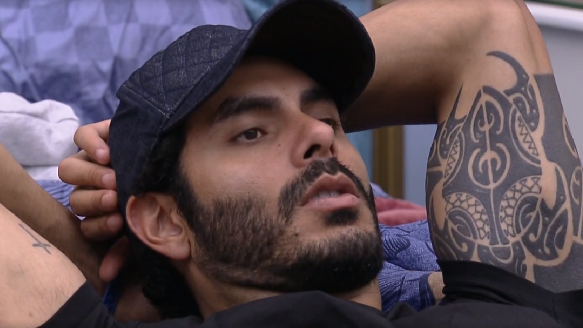 Rodolffo no quarto do Líder do BBB 21