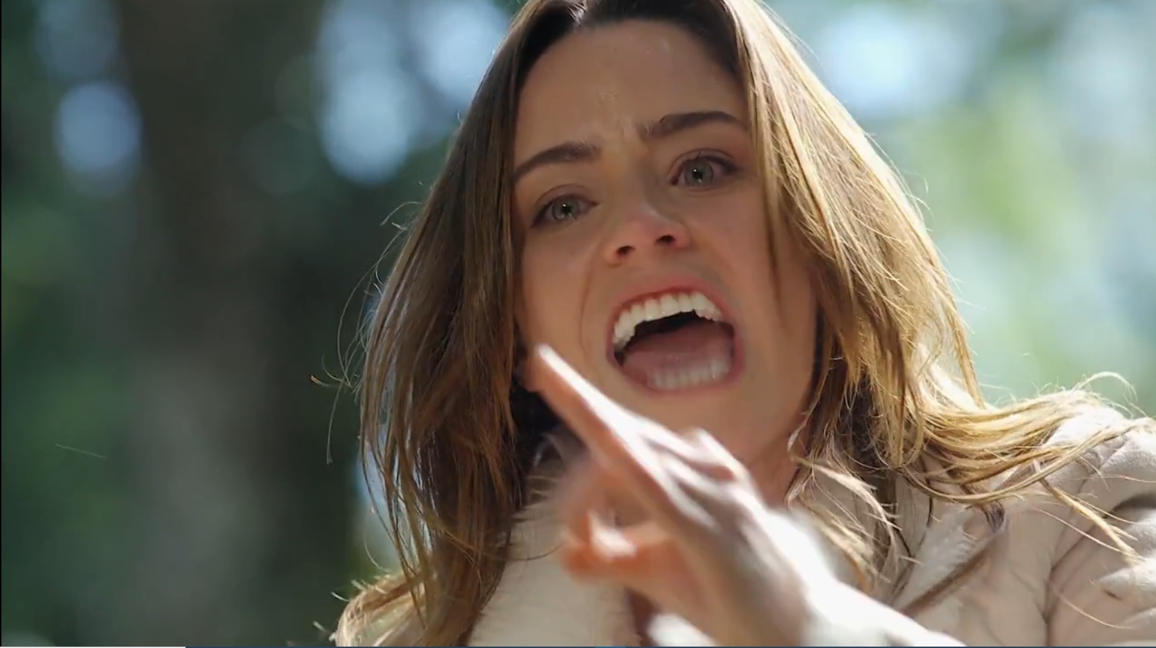 Ana (Fernanda Vasconcellos) em A Vida da Gente