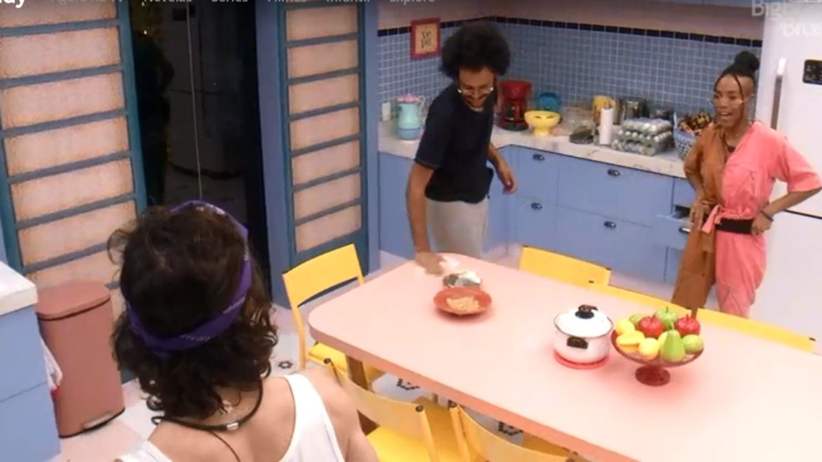Fiuk, João Luiz e Karol Conká na cozinha do BBB 21