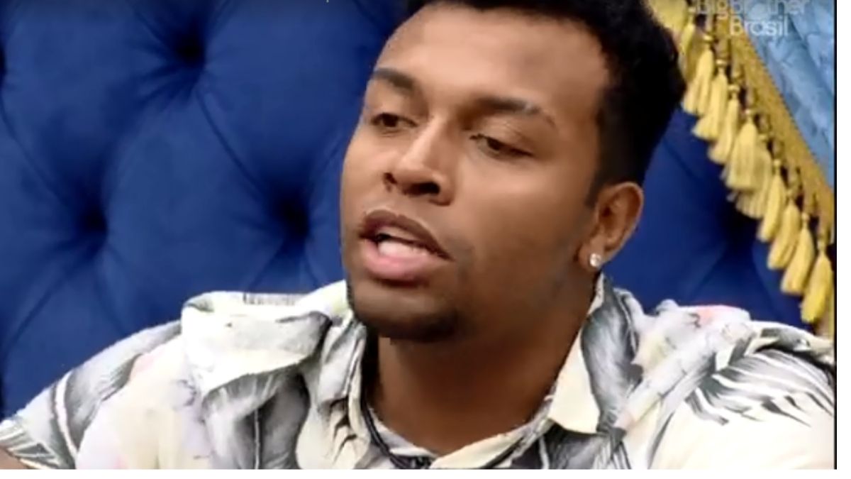 Nego Di no quarto do líder do BBB 21