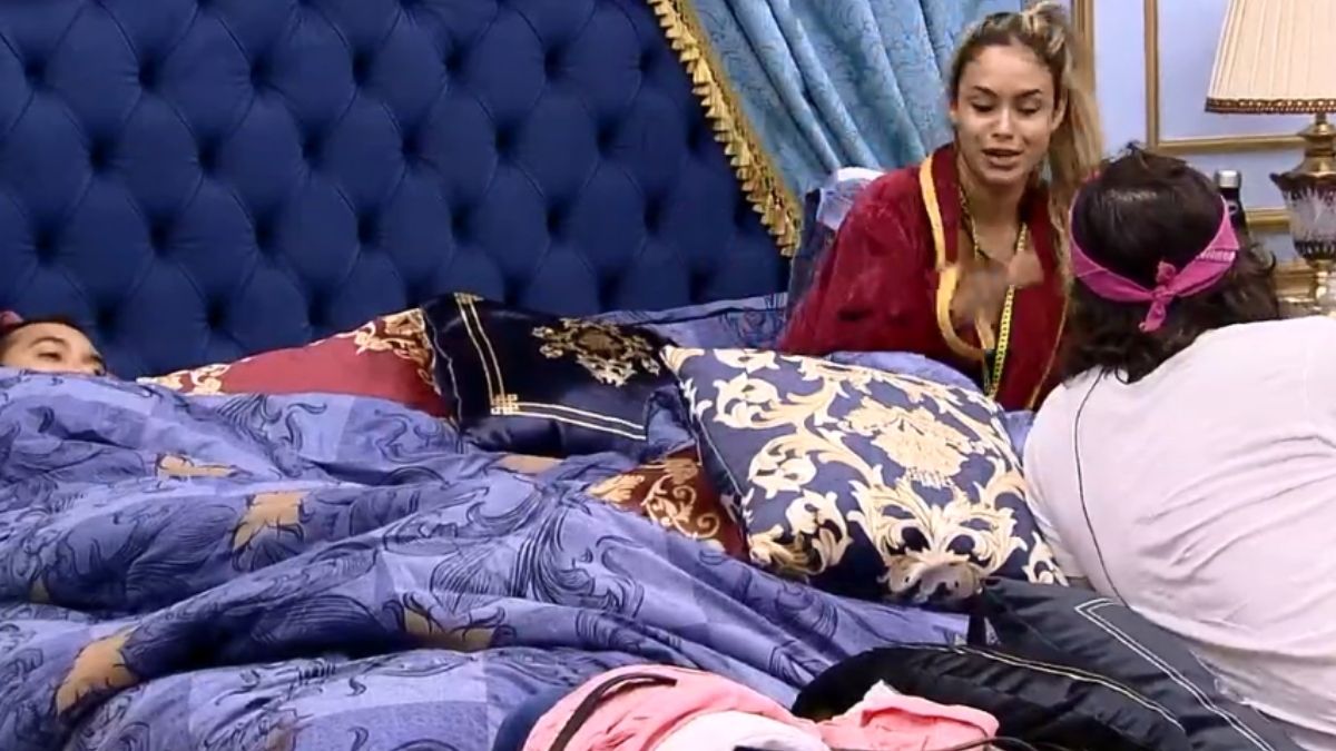 Gilberto, Sarah e Fiuk no quarto do líder do BBB 21