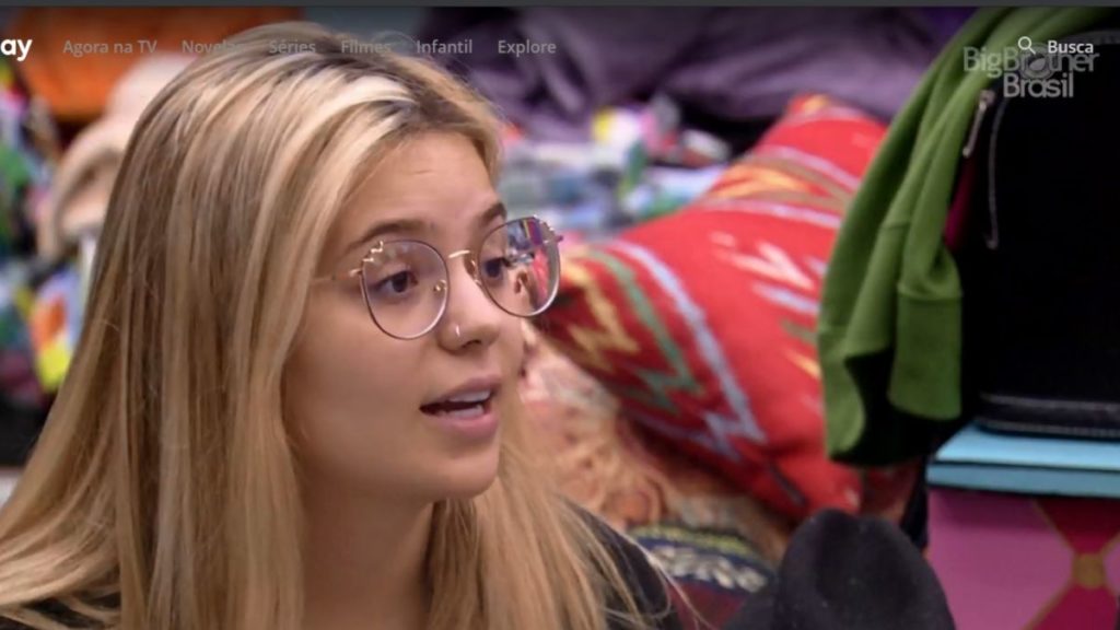 Viih Tube no quarto colorido do BBB 21
