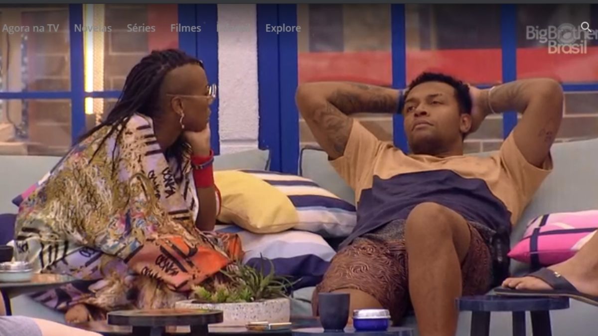 Karol Conká e Nego Di conversam no BBB 21
