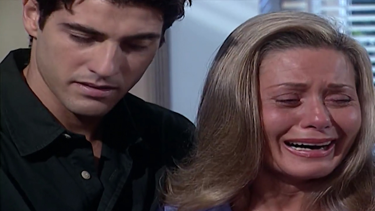 Edu (Reynaldo Gianecchini) e Helena (Vera Fischer) em Laços de Família