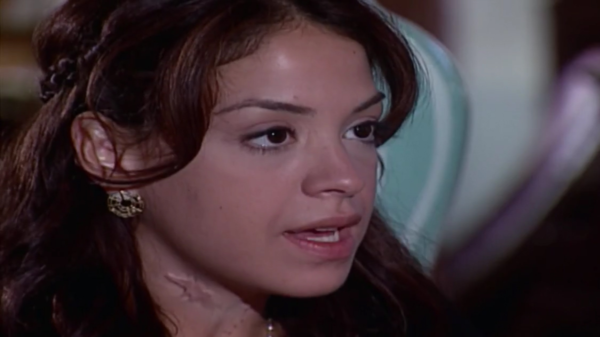 Estela (Júlia Almeida) em Laços de Família