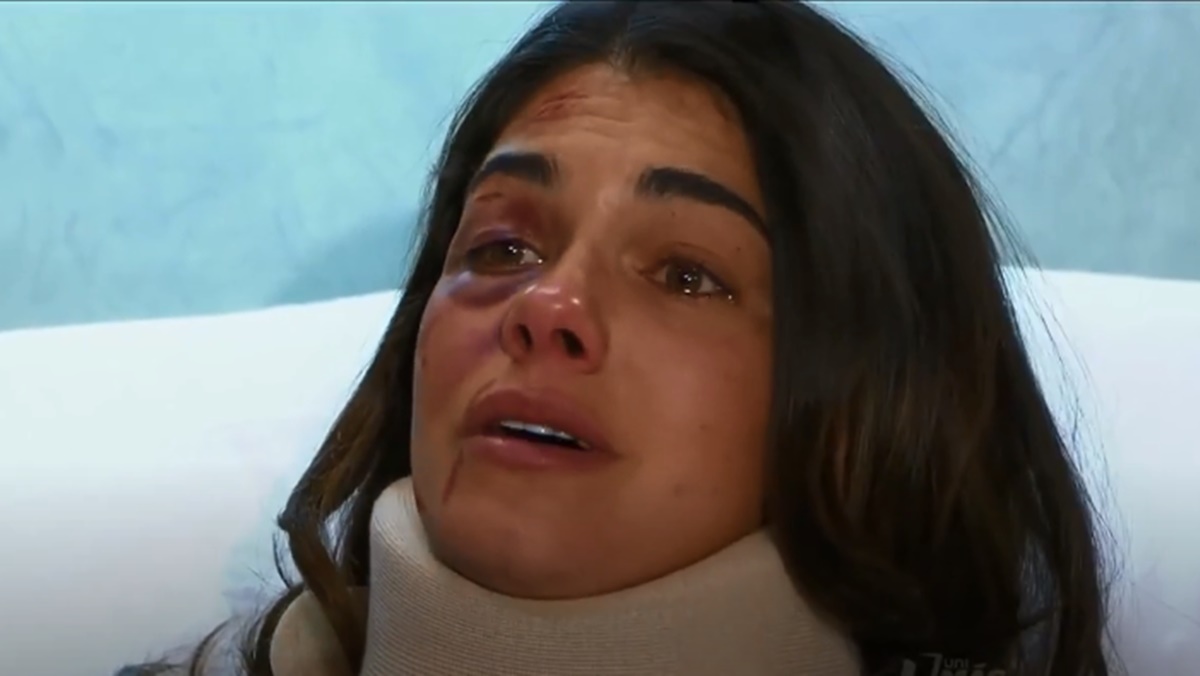 Fernanda perde o movimento das pernas (Reprodução: Televisa S.A.)