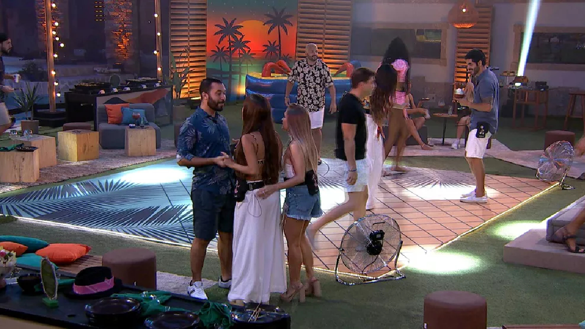 Gilberto e sisters conversam no BBB 21