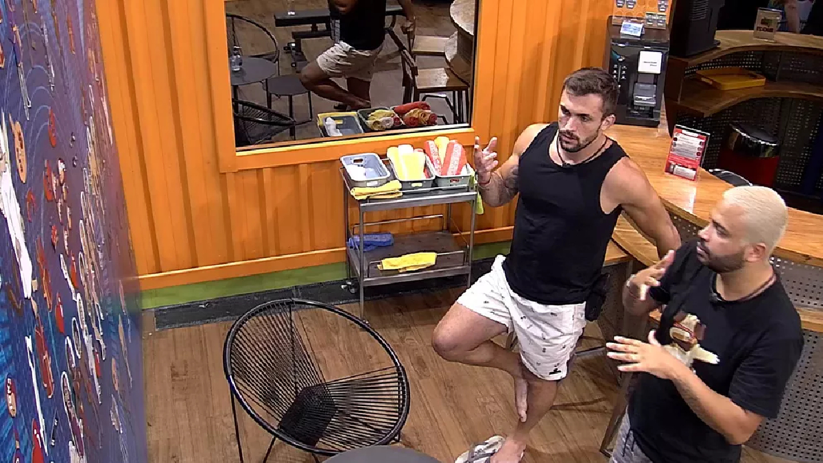 Arthur e Projota conversam no BBB 21