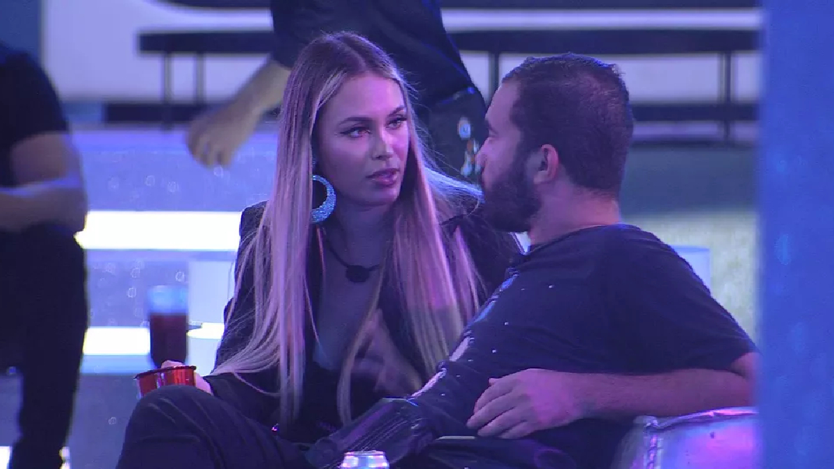 Sarah e Gilberto d BBB 21