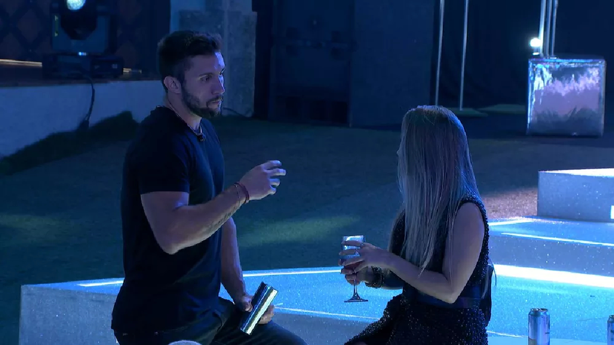 Arthur e Carla Diaz do BBB 21