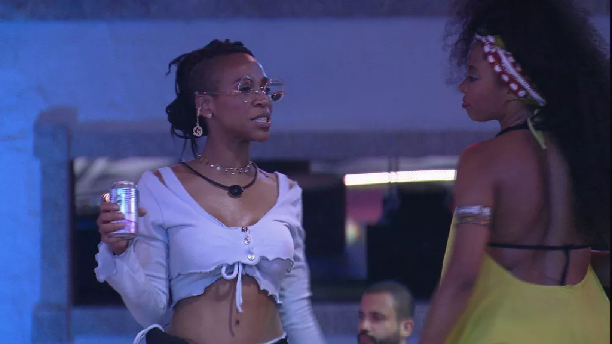 Karol Conká e Lumena conversam no BBB 21