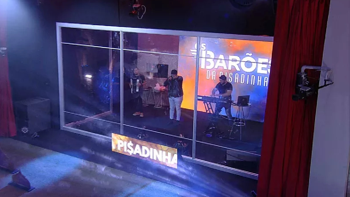 Barões da Pisadinha dão show no BBB 21