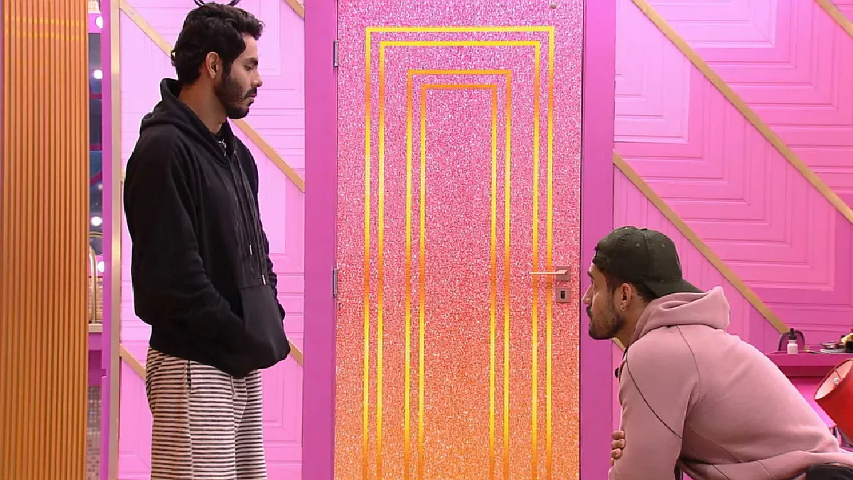 Rodolffo e Acrebiano conversam no BBB 21