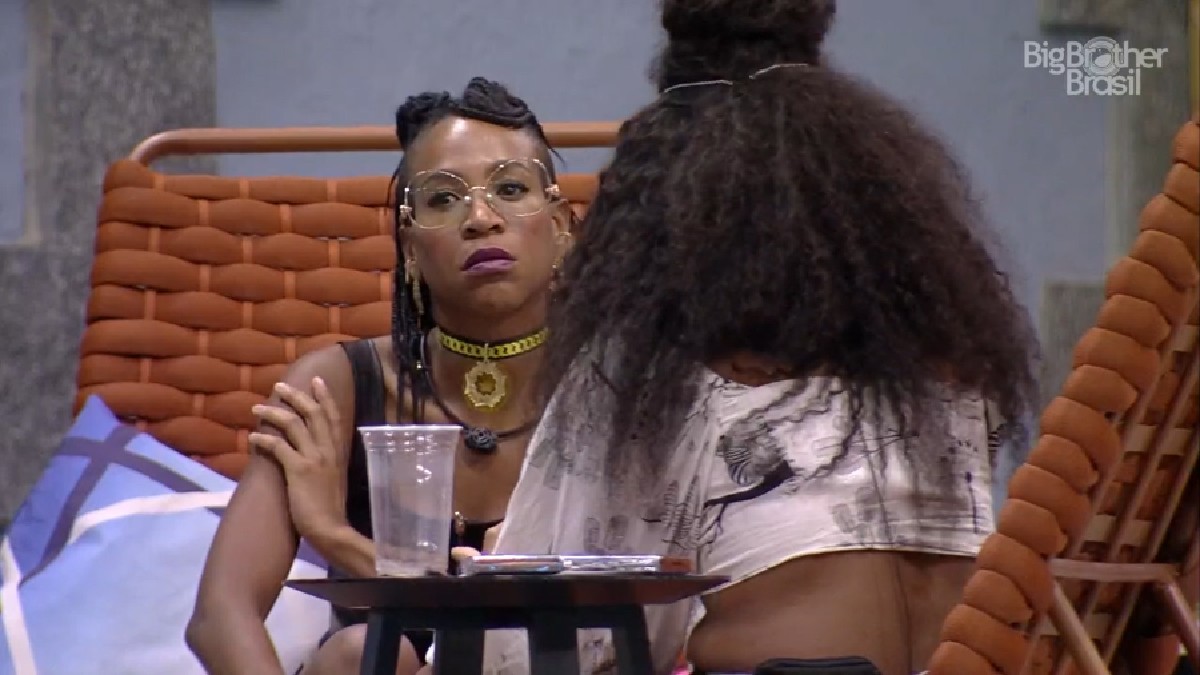 Karol Conká conversa com Lumena no BBB 21