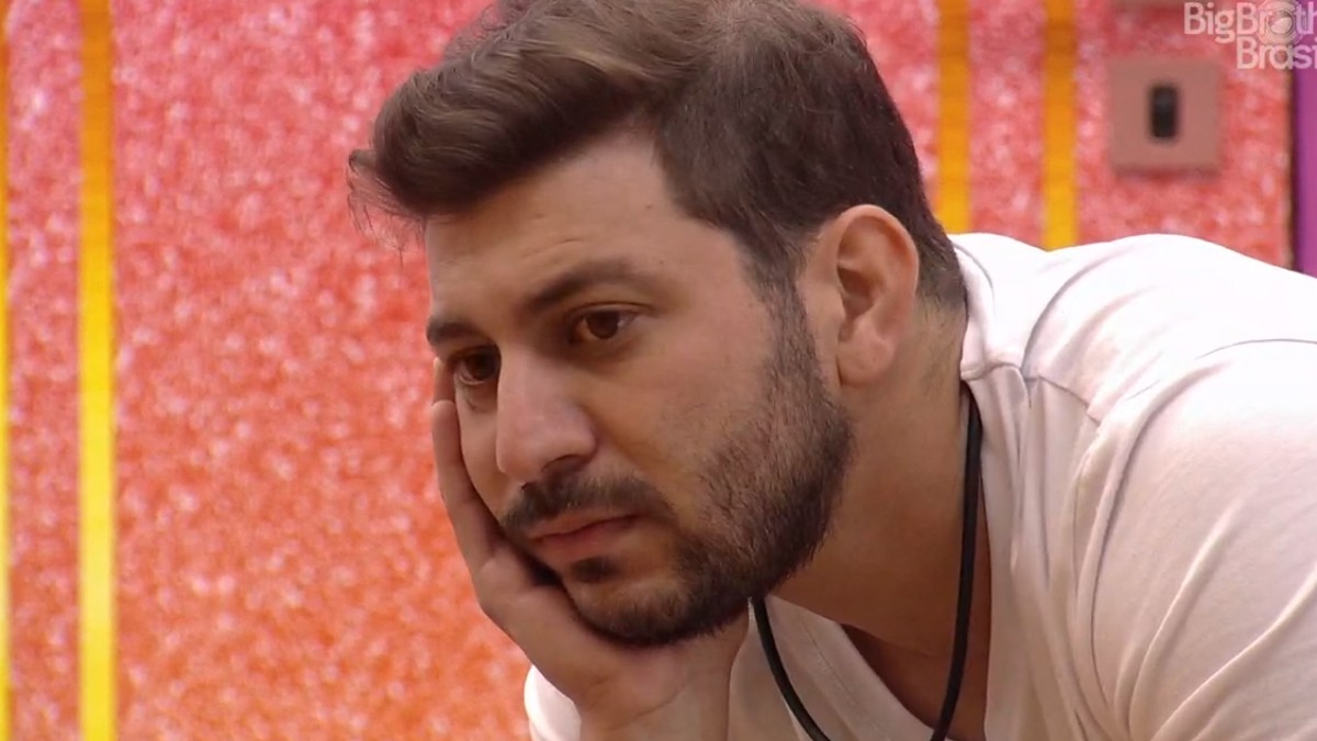 Caio do BBB 21 conversa com Rodolffo
