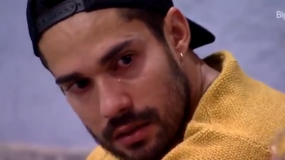 Arcrebiano chora no BBB 21
