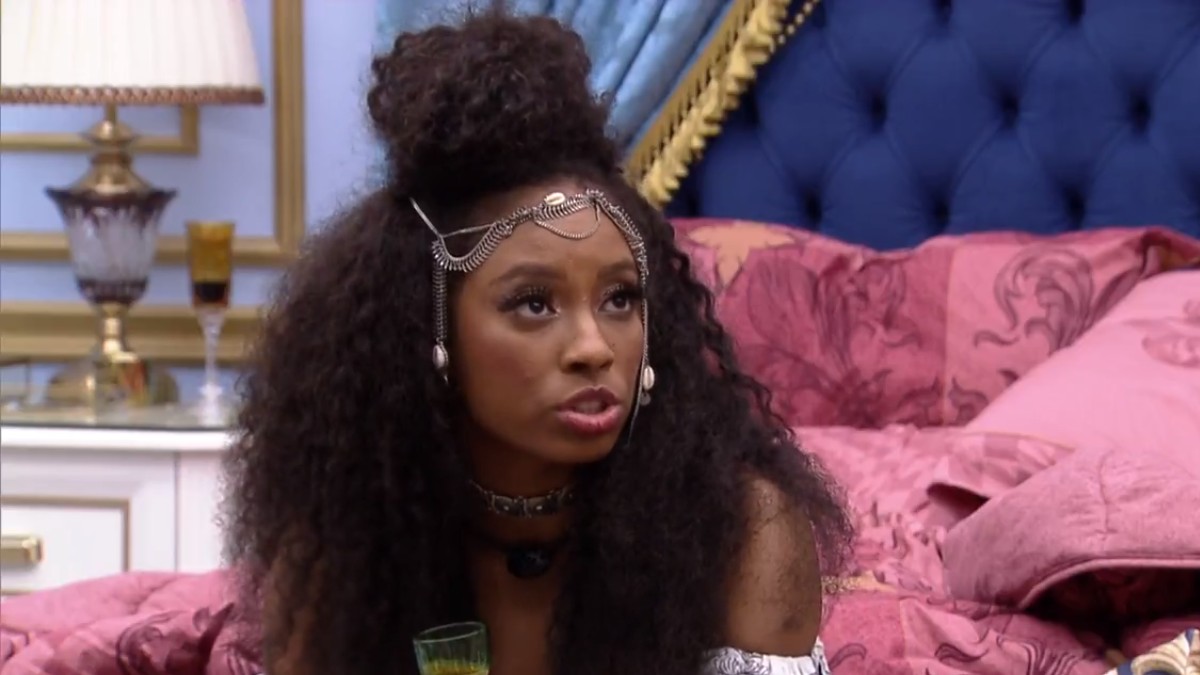 Lumena no quarto do líder do BBB 21